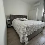 Maci Villa *