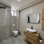 Maci Villa