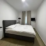 Maci Villa