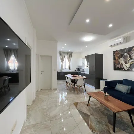 Maci Villa Kastela