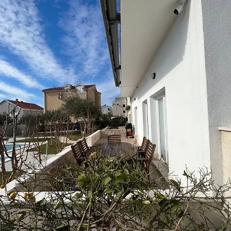 Maci Villa Kastela