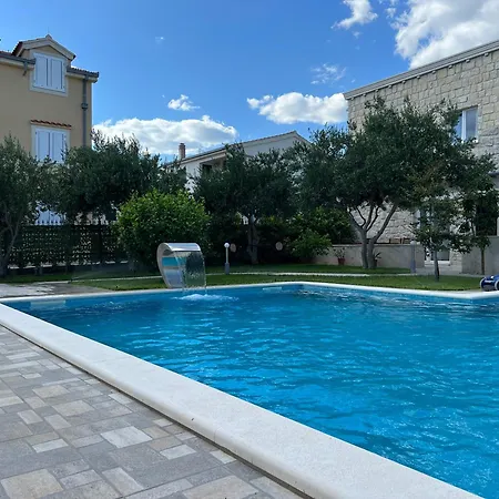 Maci Kastela